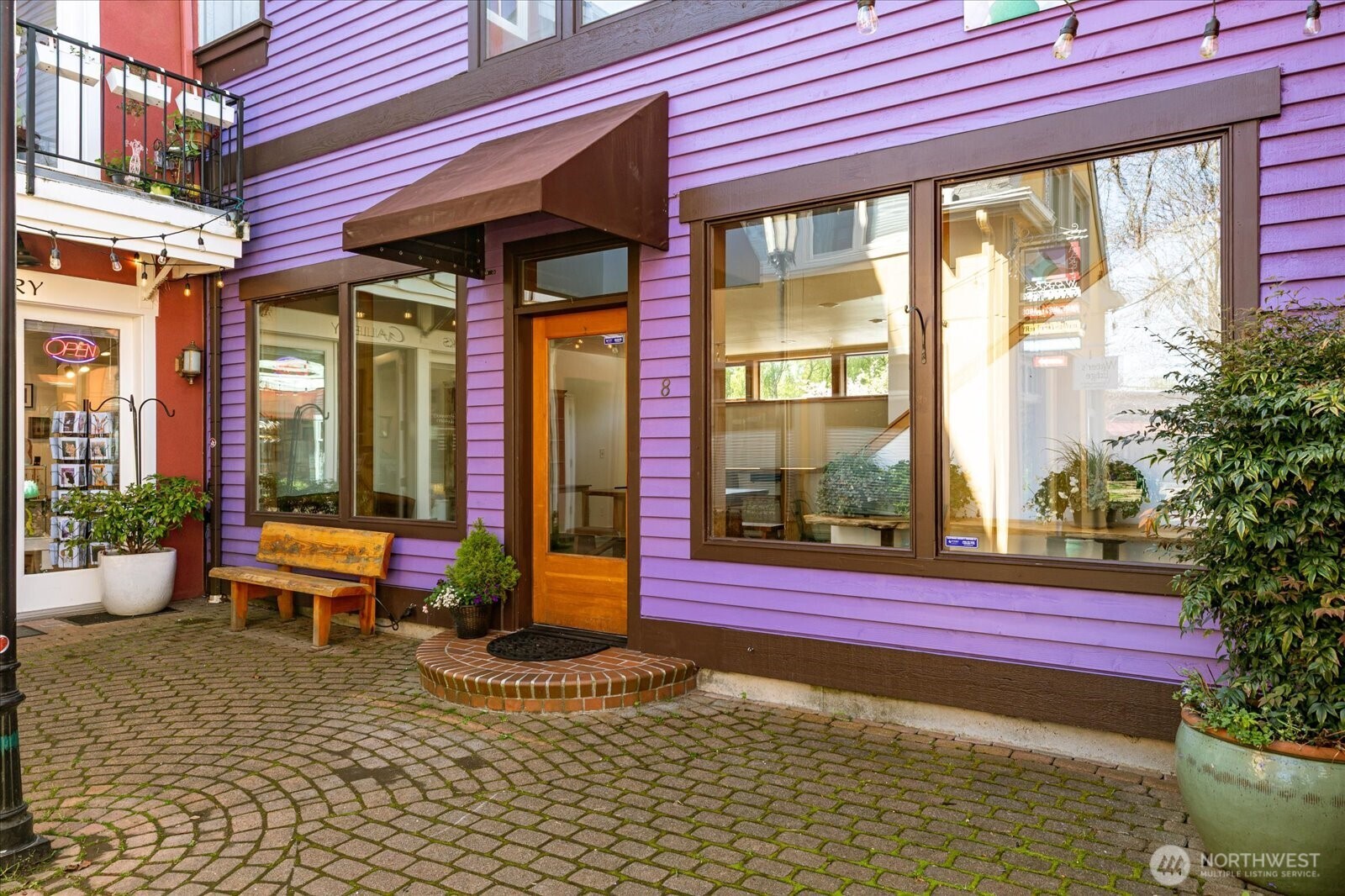 221 2nd Street Unit: 8
