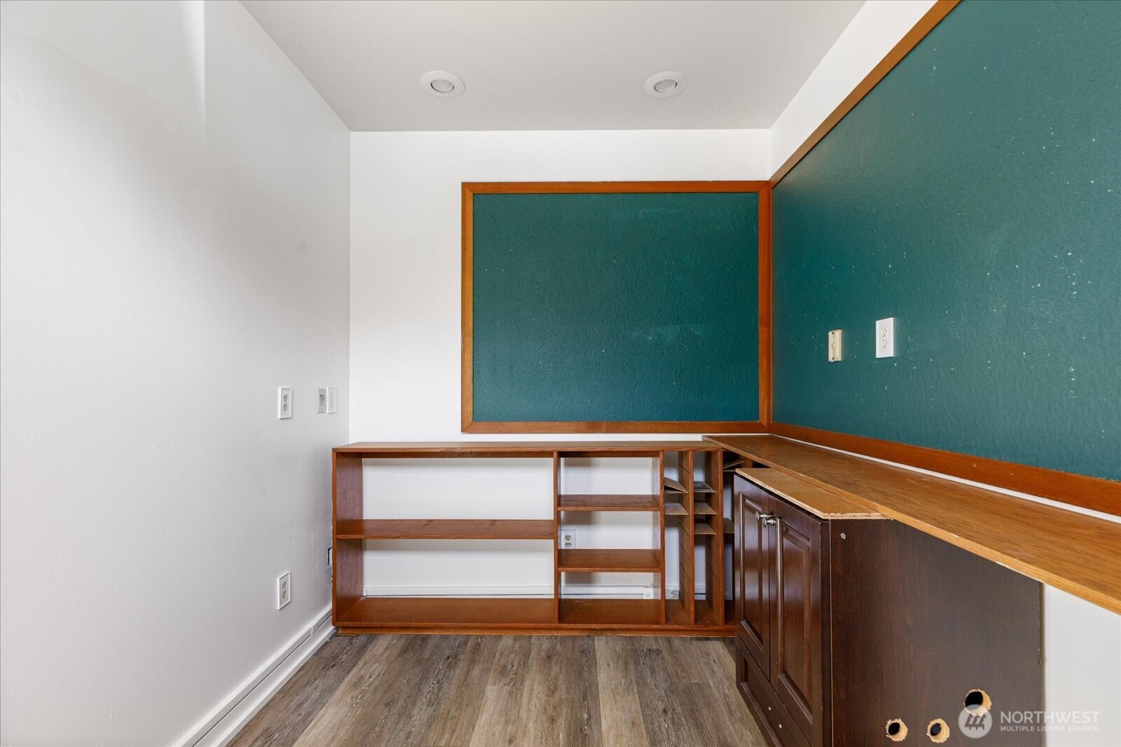 221 2nd Street Unit: 8