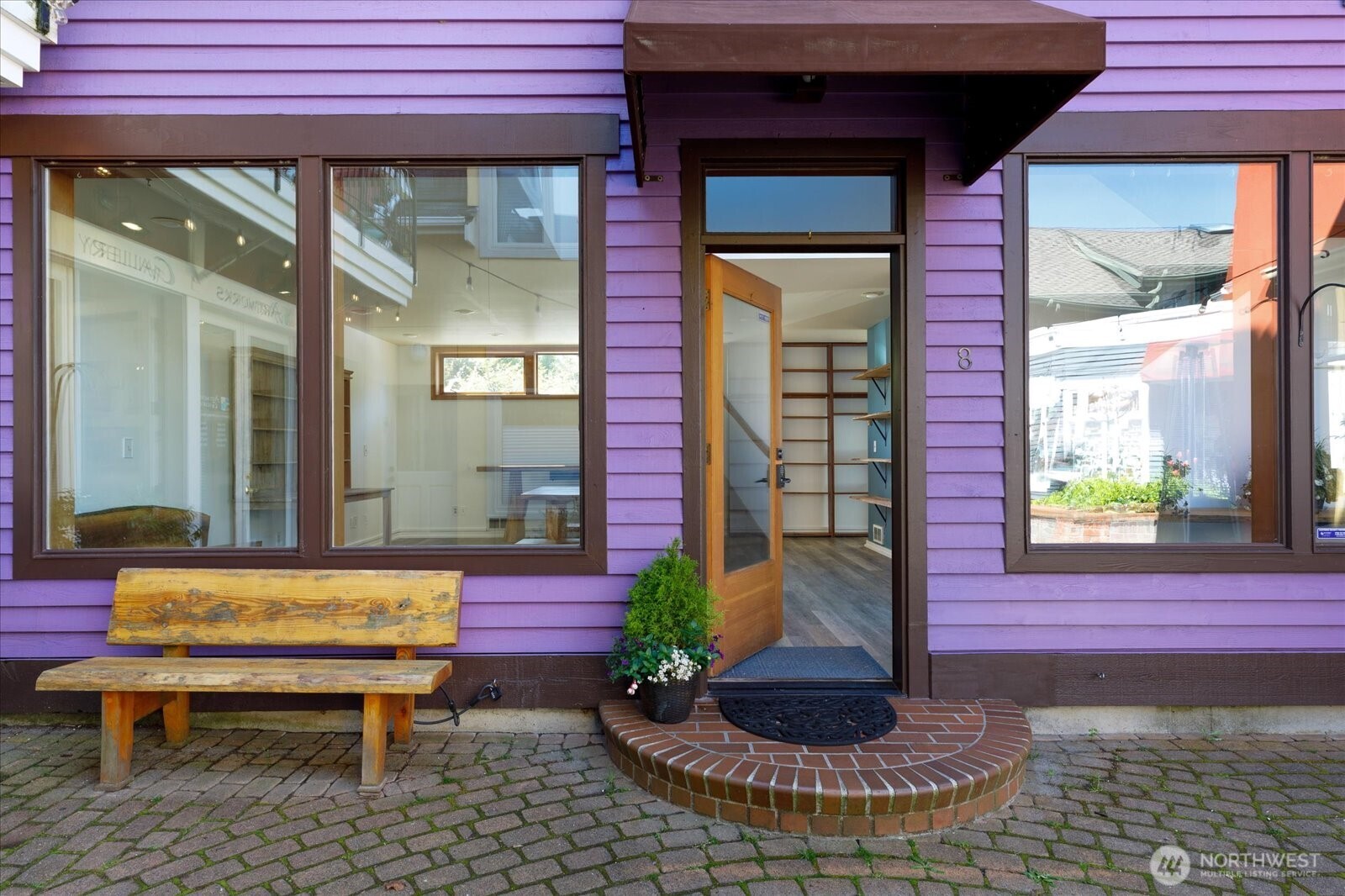 221 2nd Street Unit: 8
