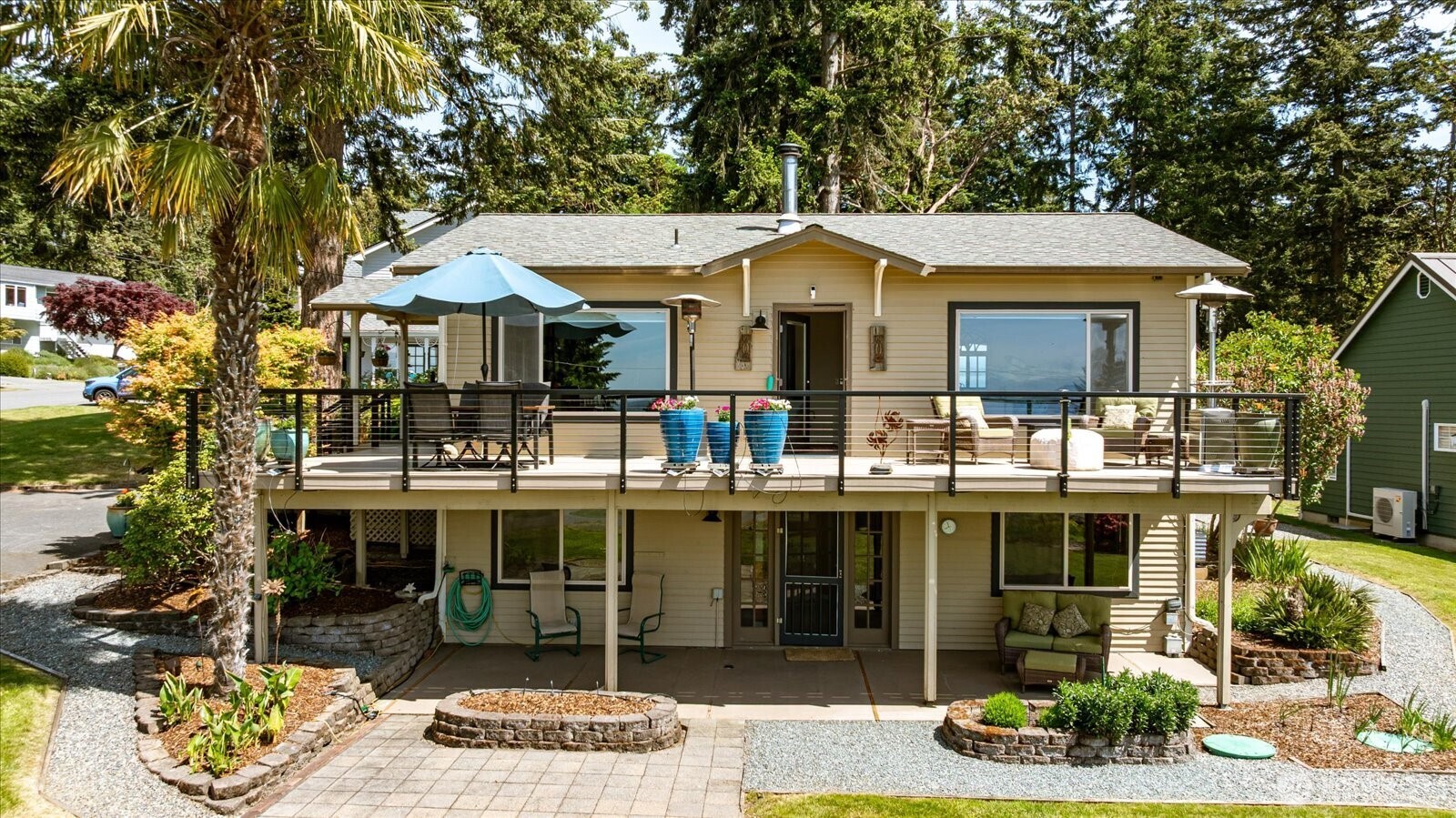 568 Dolphin Drive