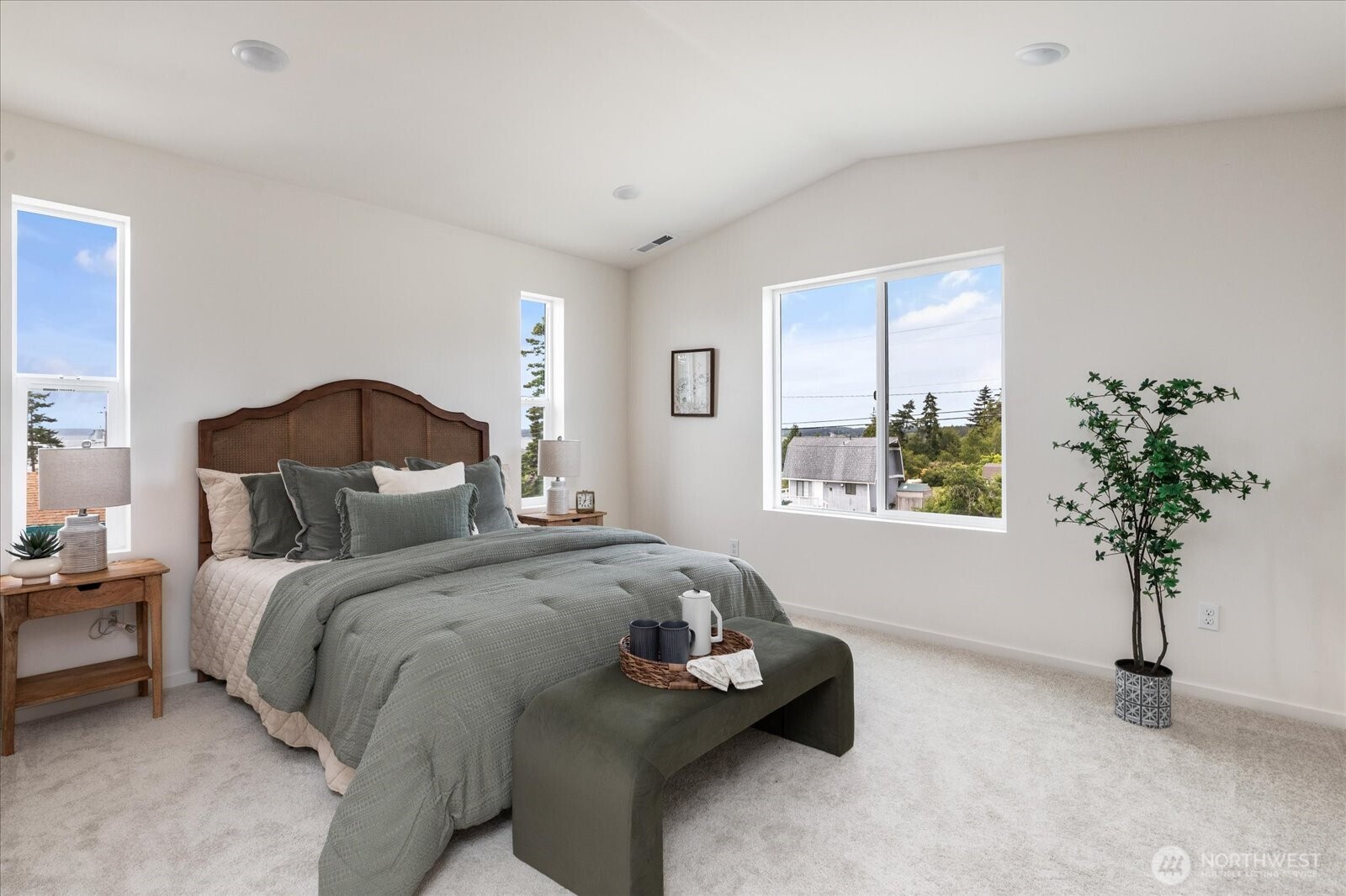 1240 Admirals Drive