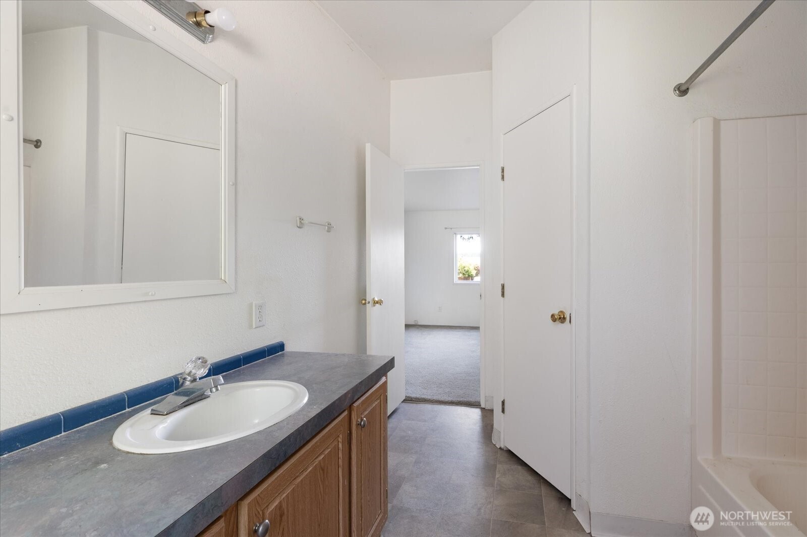 5559 Vesel Court