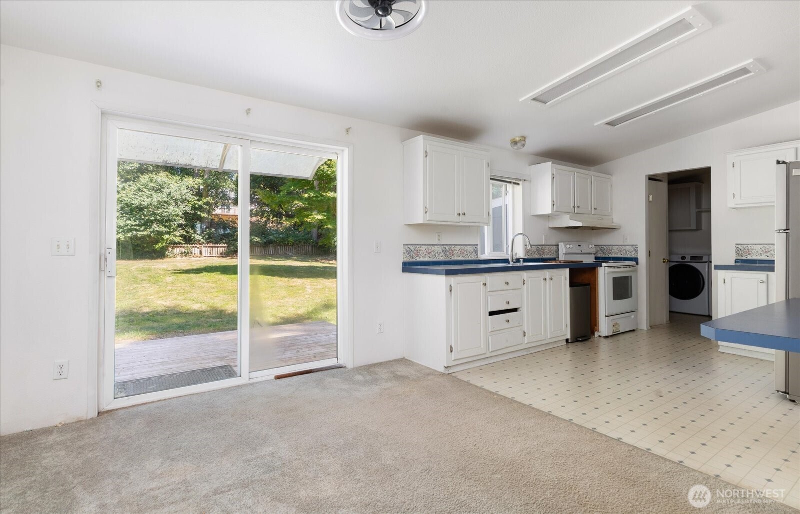 5559 Vesel Court