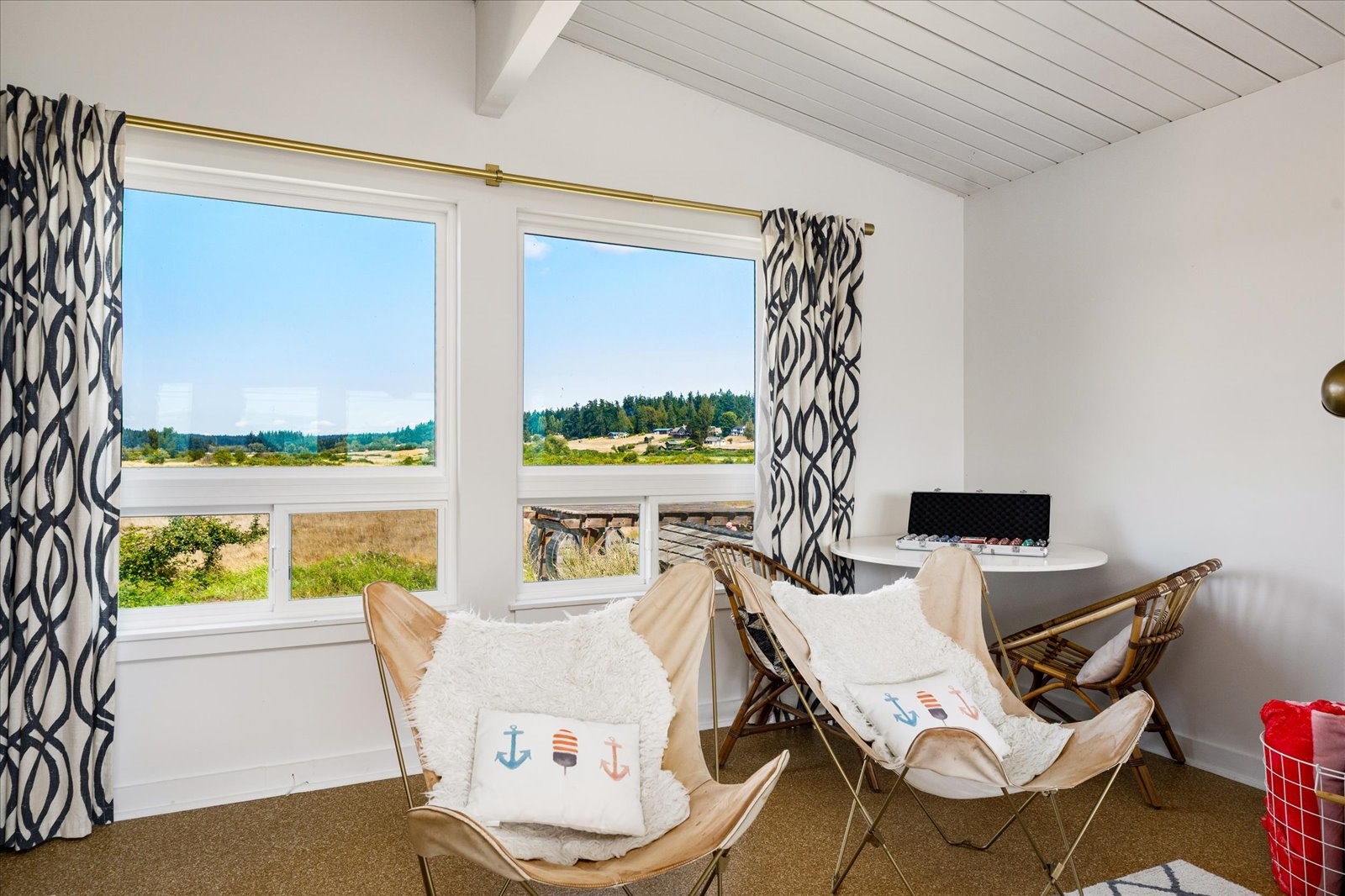 2577 Sunlight Beach Road