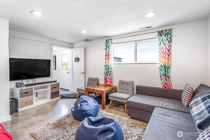 2577 Sunlight Beach Road