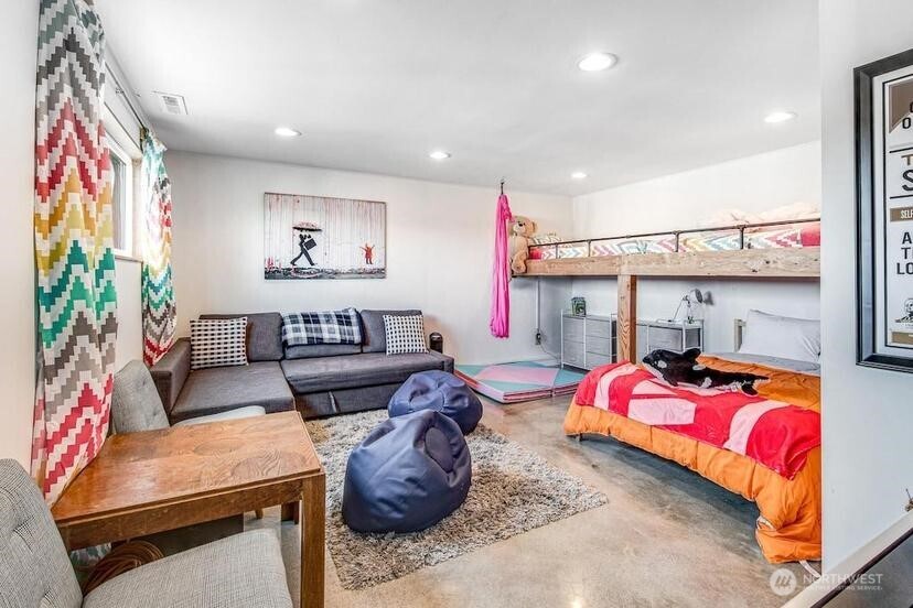 2577 Sunlight Beach Road