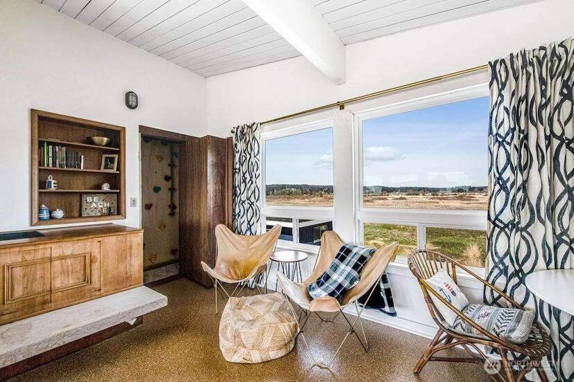 2577 Sunlight Beach Road