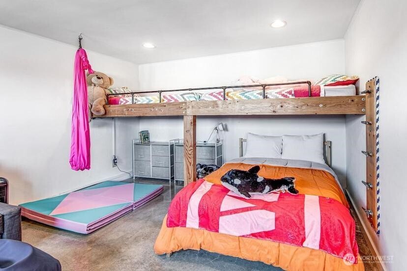 2577 Sunlight Beach Road