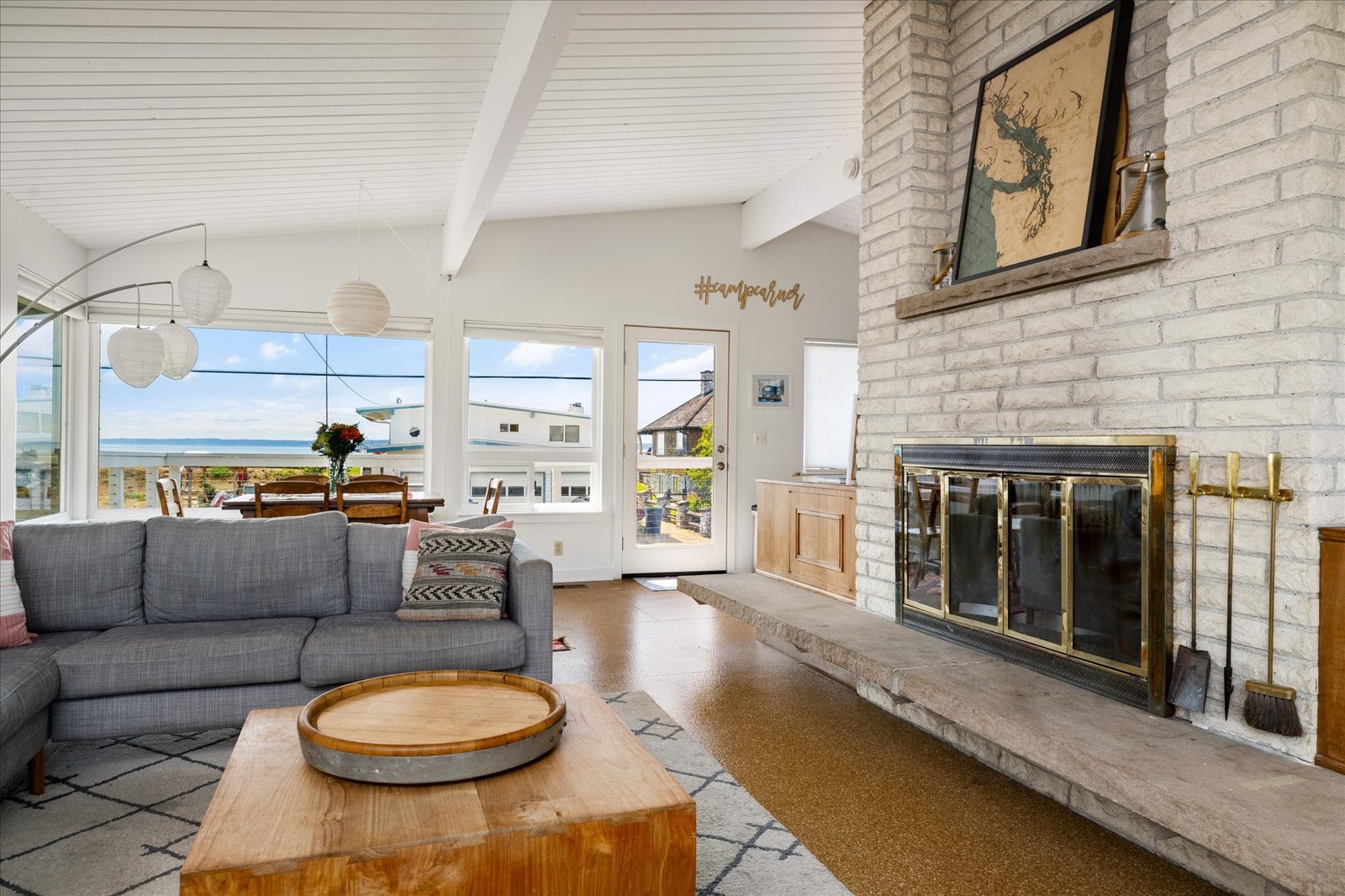2577 Sunlight Beach Road