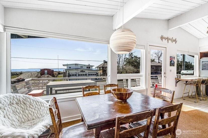 2577 Sunlight Beach Road