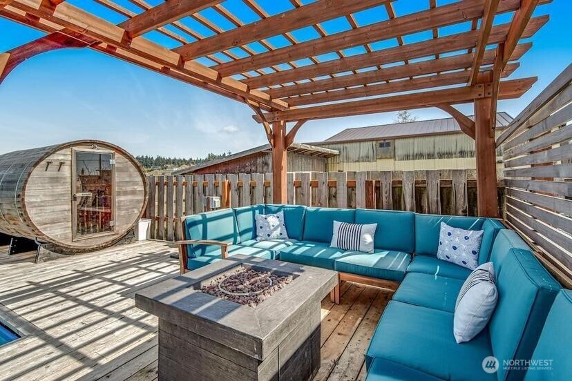 2577 Sunlight Beach Road