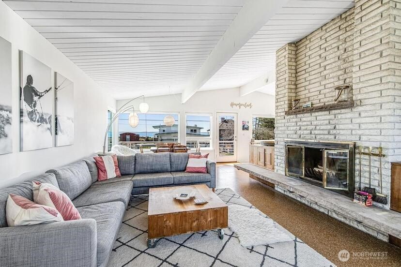 2577 Sunlight Beach Road