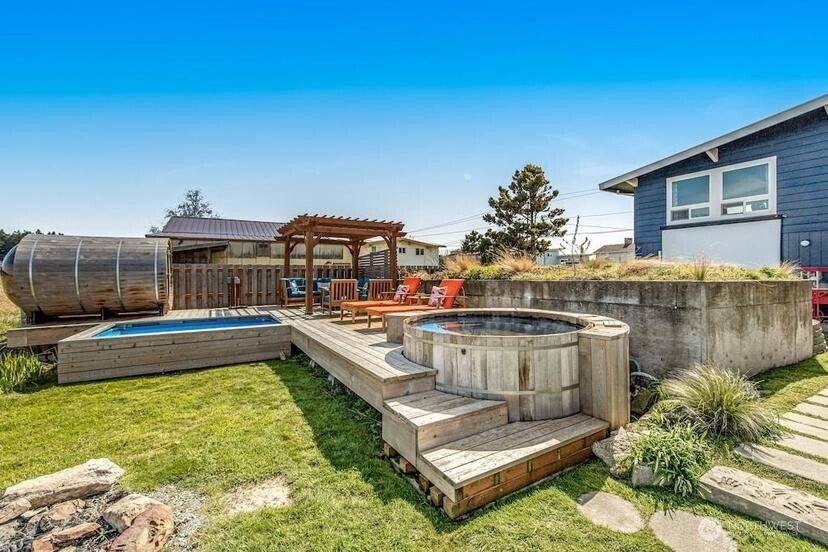 2577 Sunlight Beach Road