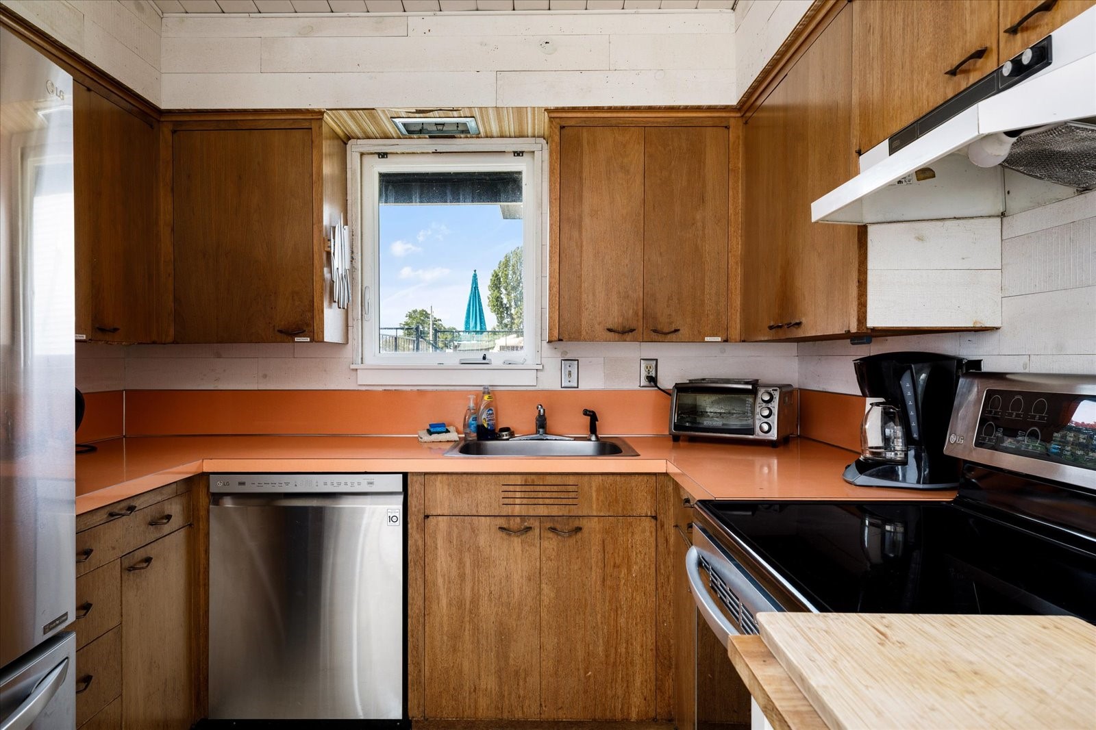 2577 Sunlight Beach Road