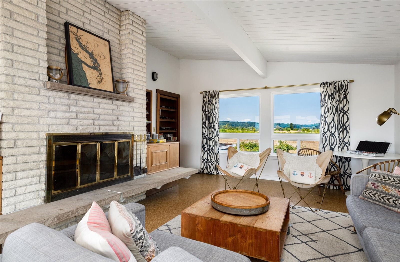 2577 Sunlight Beach Road