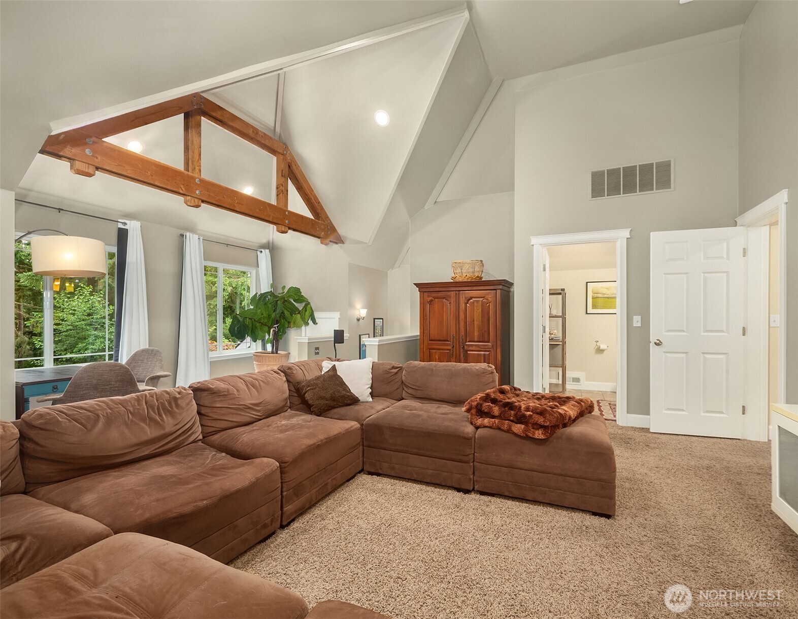 4046 Rachel Road