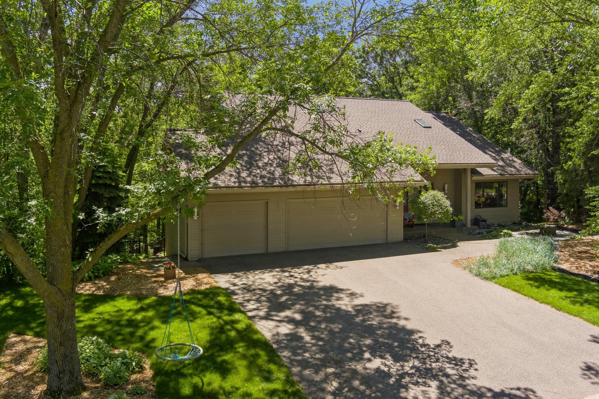 16795 Whittington Walk