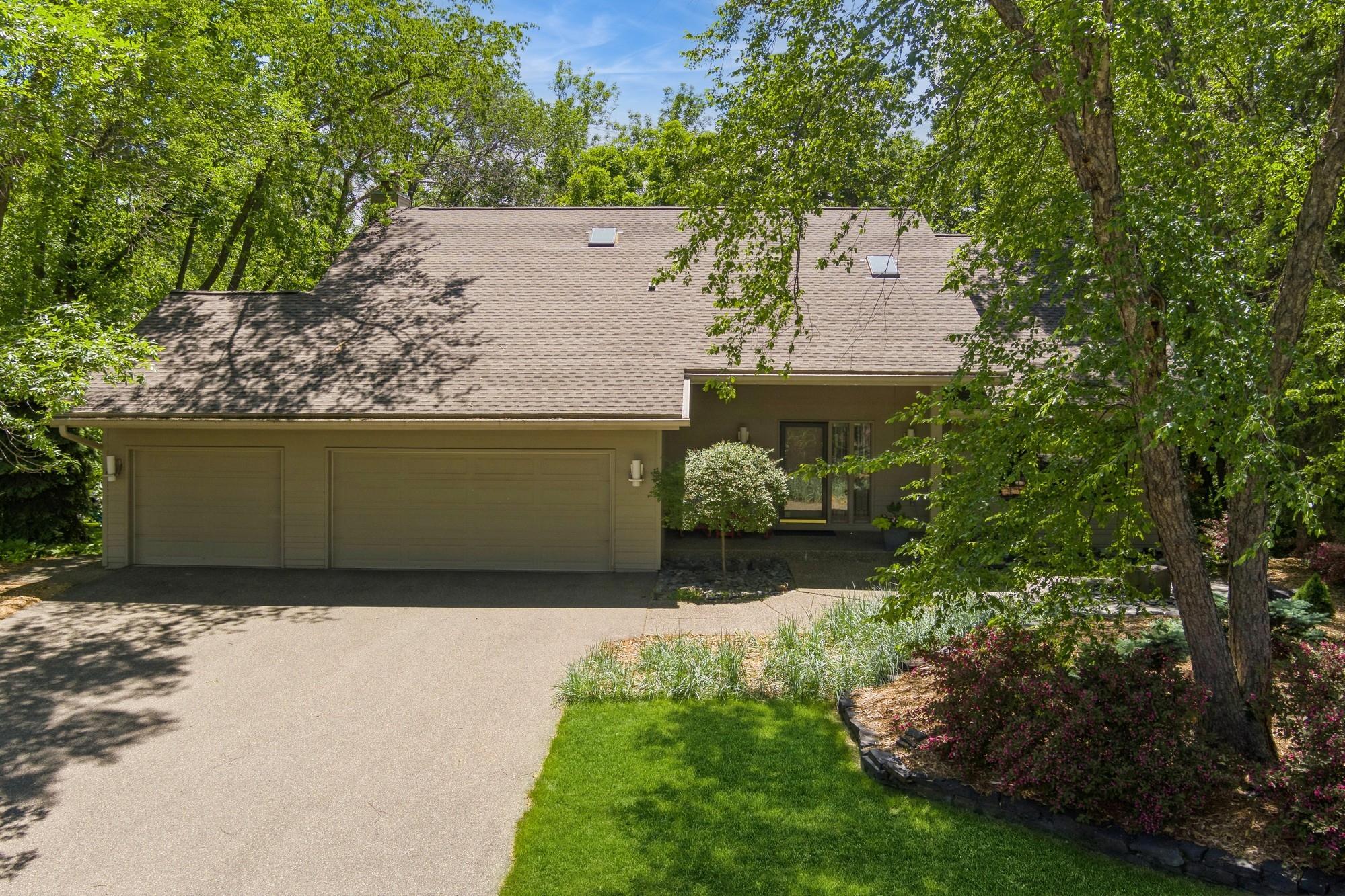 16795 Whittington Walk