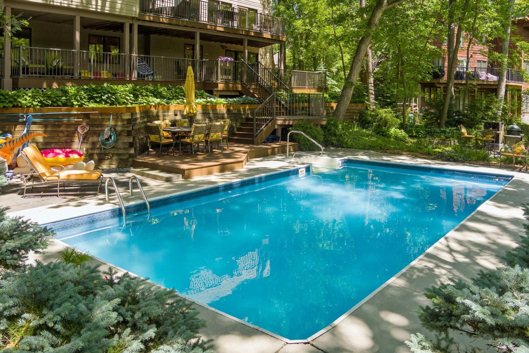 16795 Whittington Walk