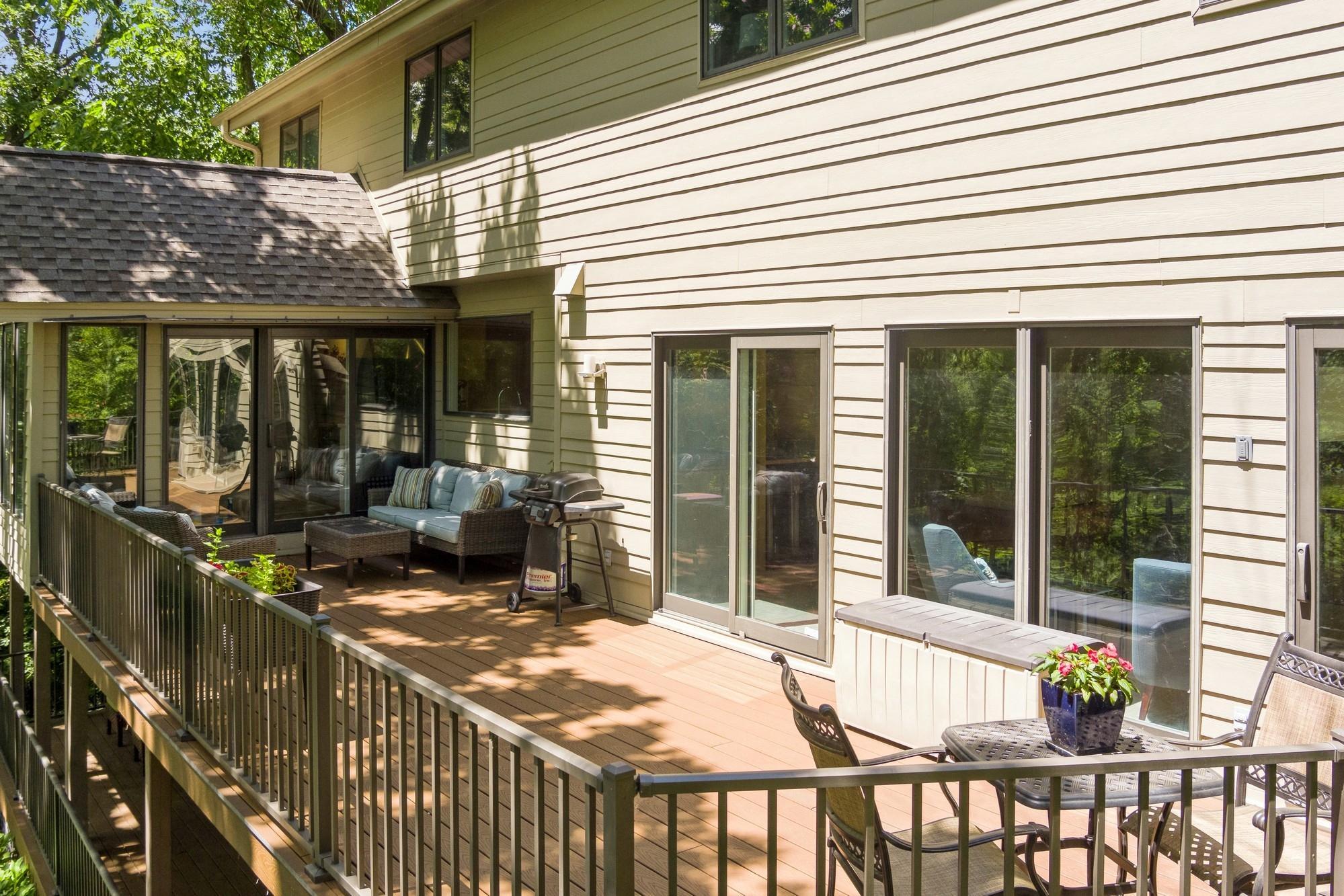 16795 Whittington Walk