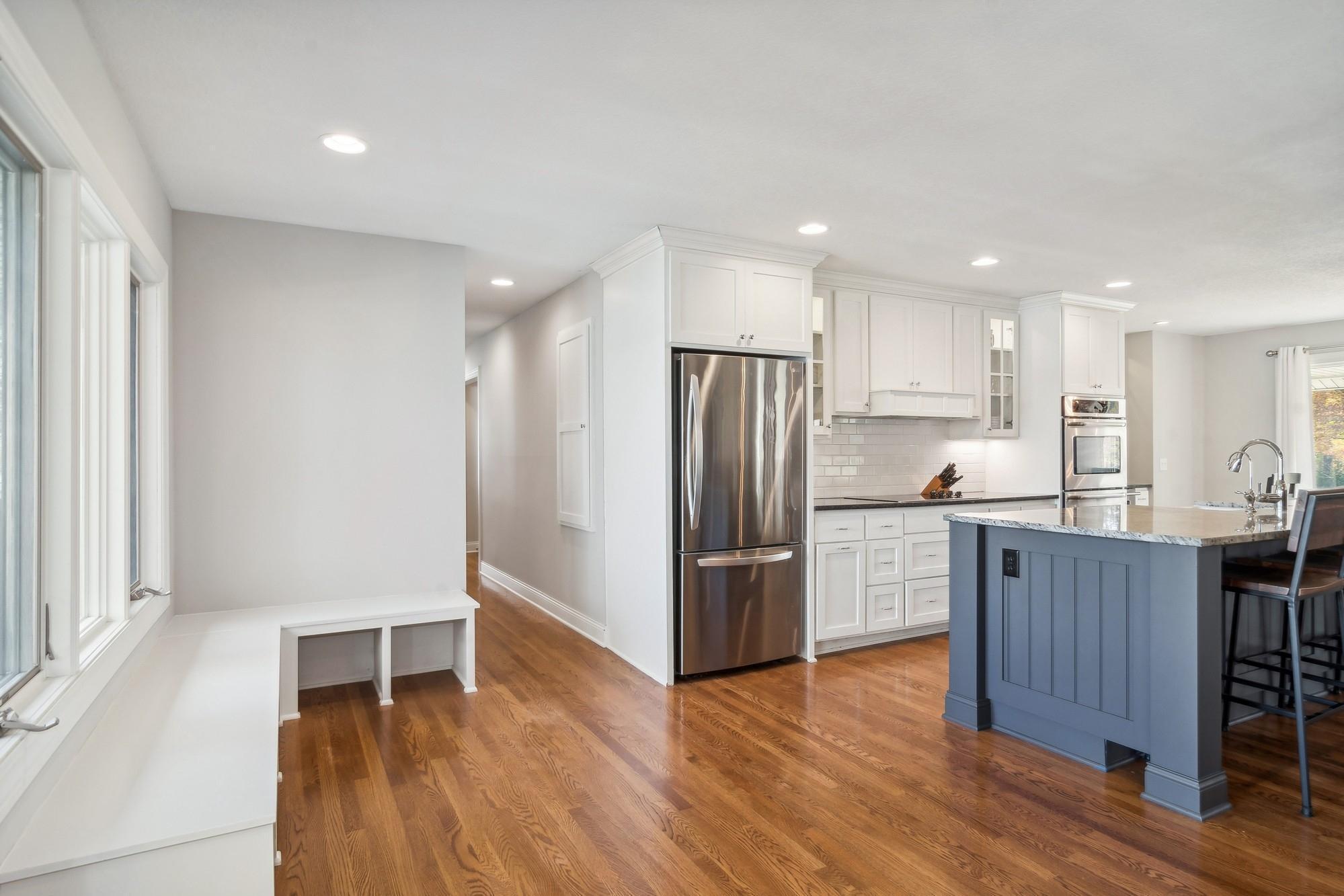 9655 Lakewood Circle