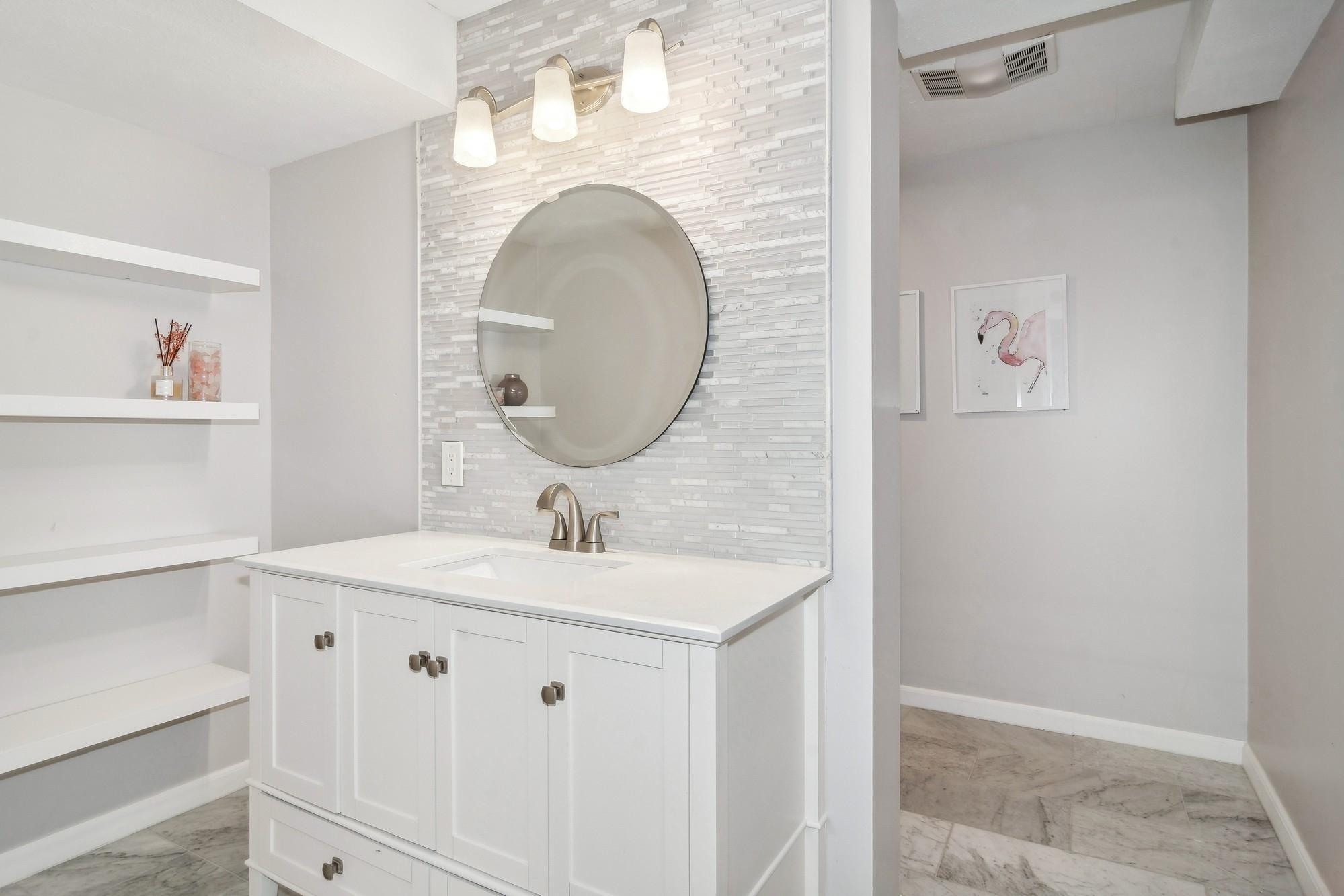 9655 Lakewood Circle