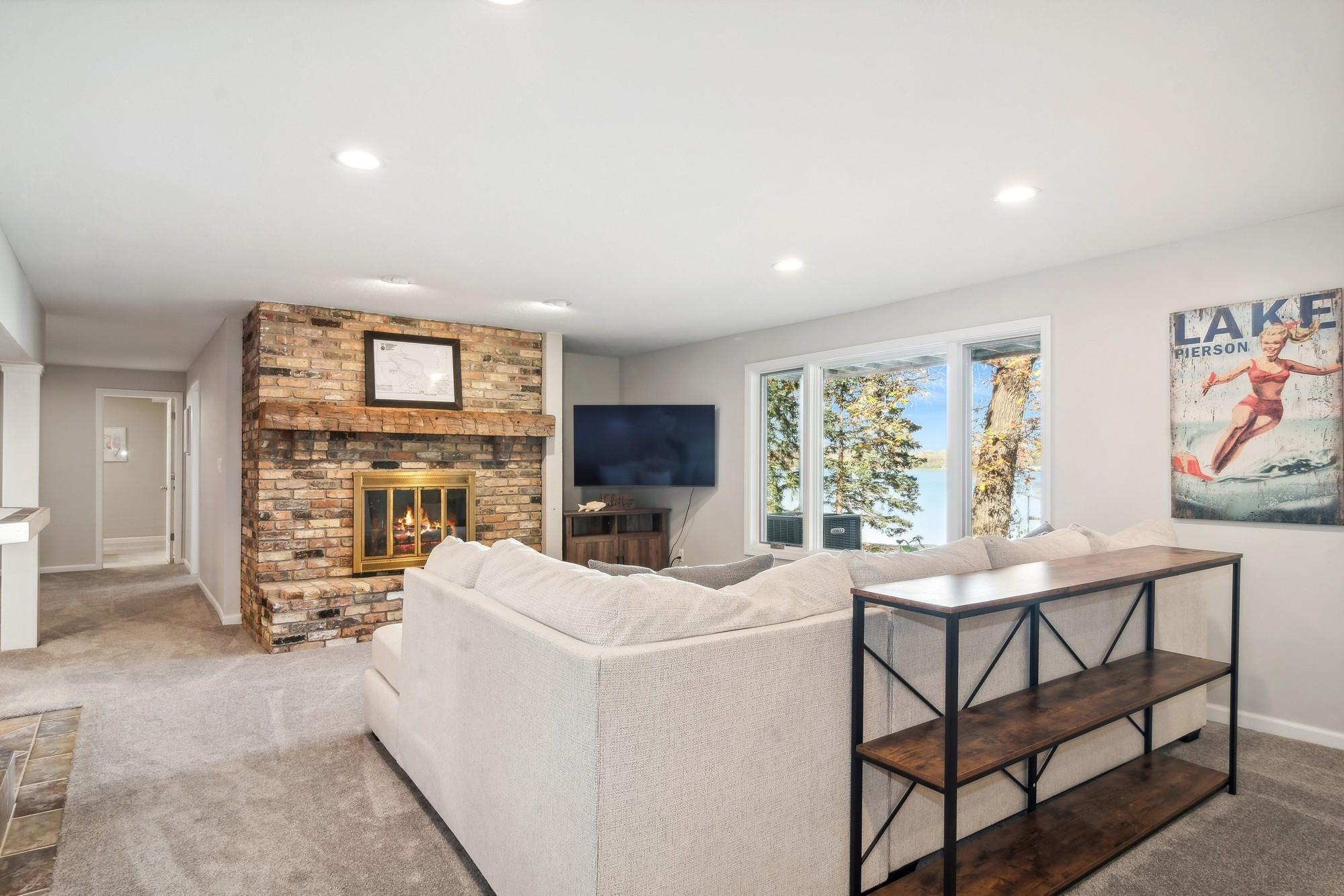 9655 Lakewood Circle