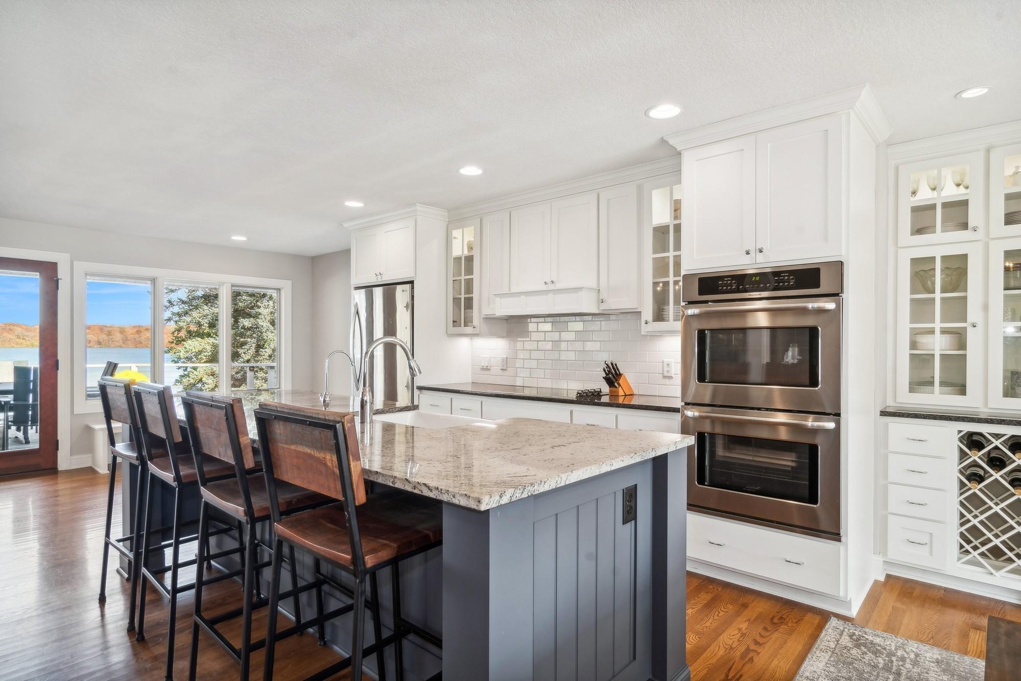 9655 Lakewood Circle