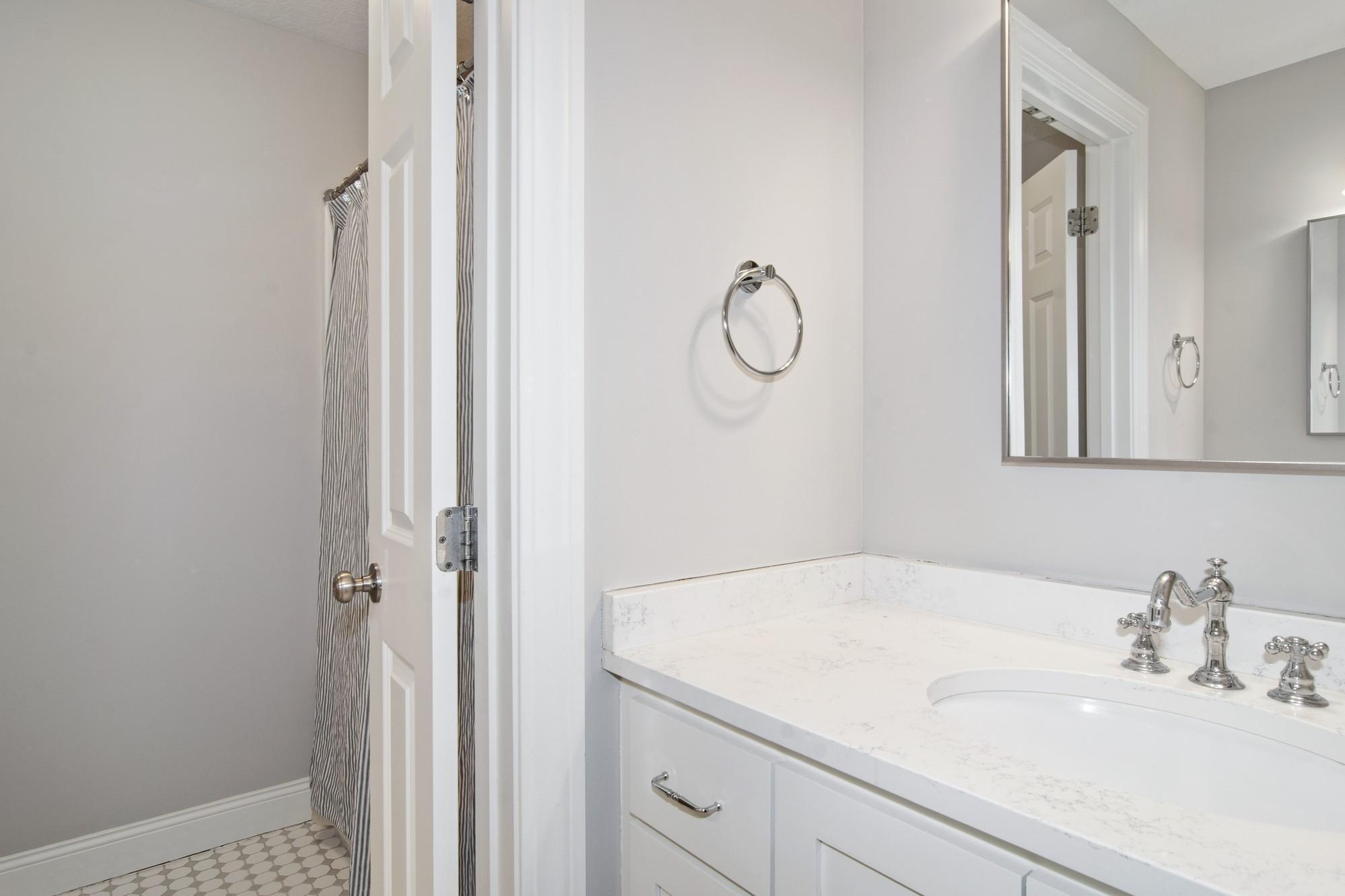 9655 Lakewood Circle