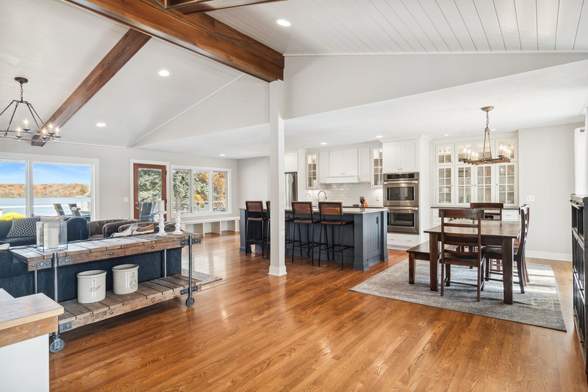 9655 Lakewood Circle