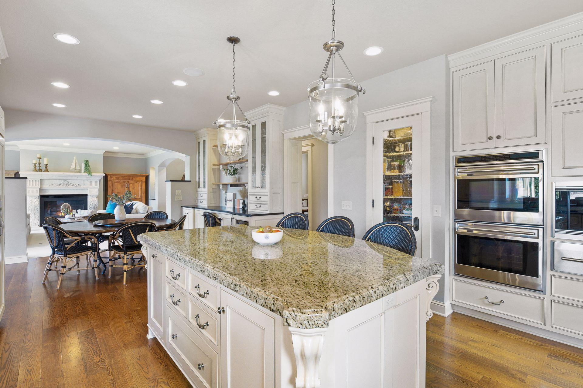 6470 Tanagers Point