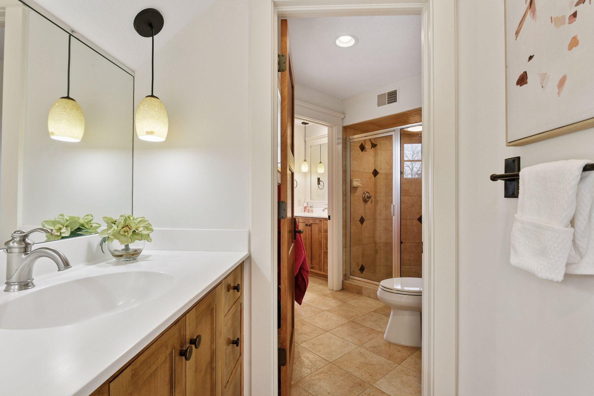 6470 Tanagers Point