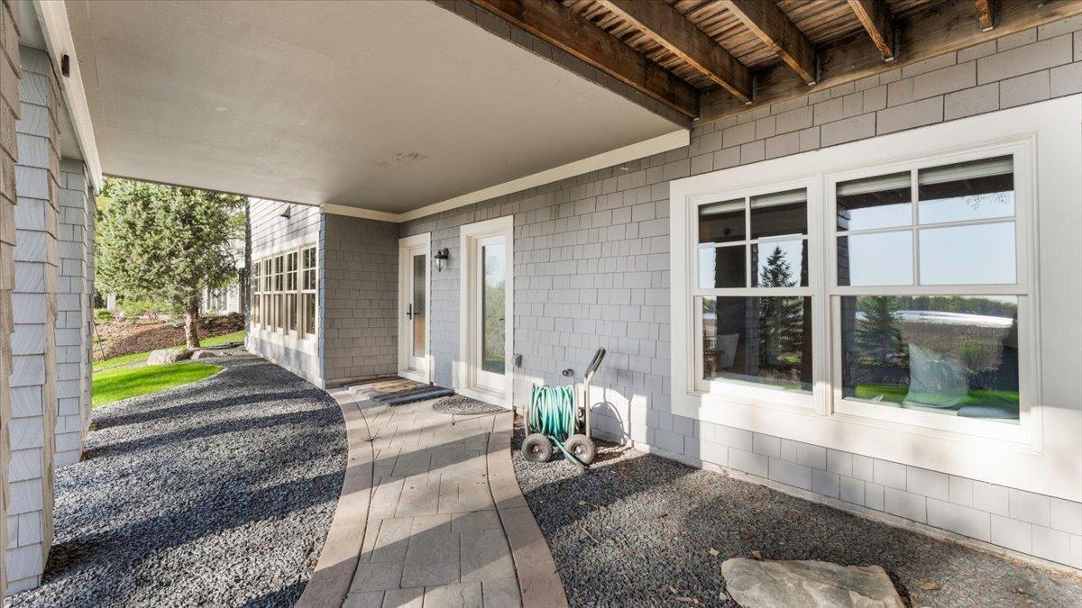 6470 Tanagers Point