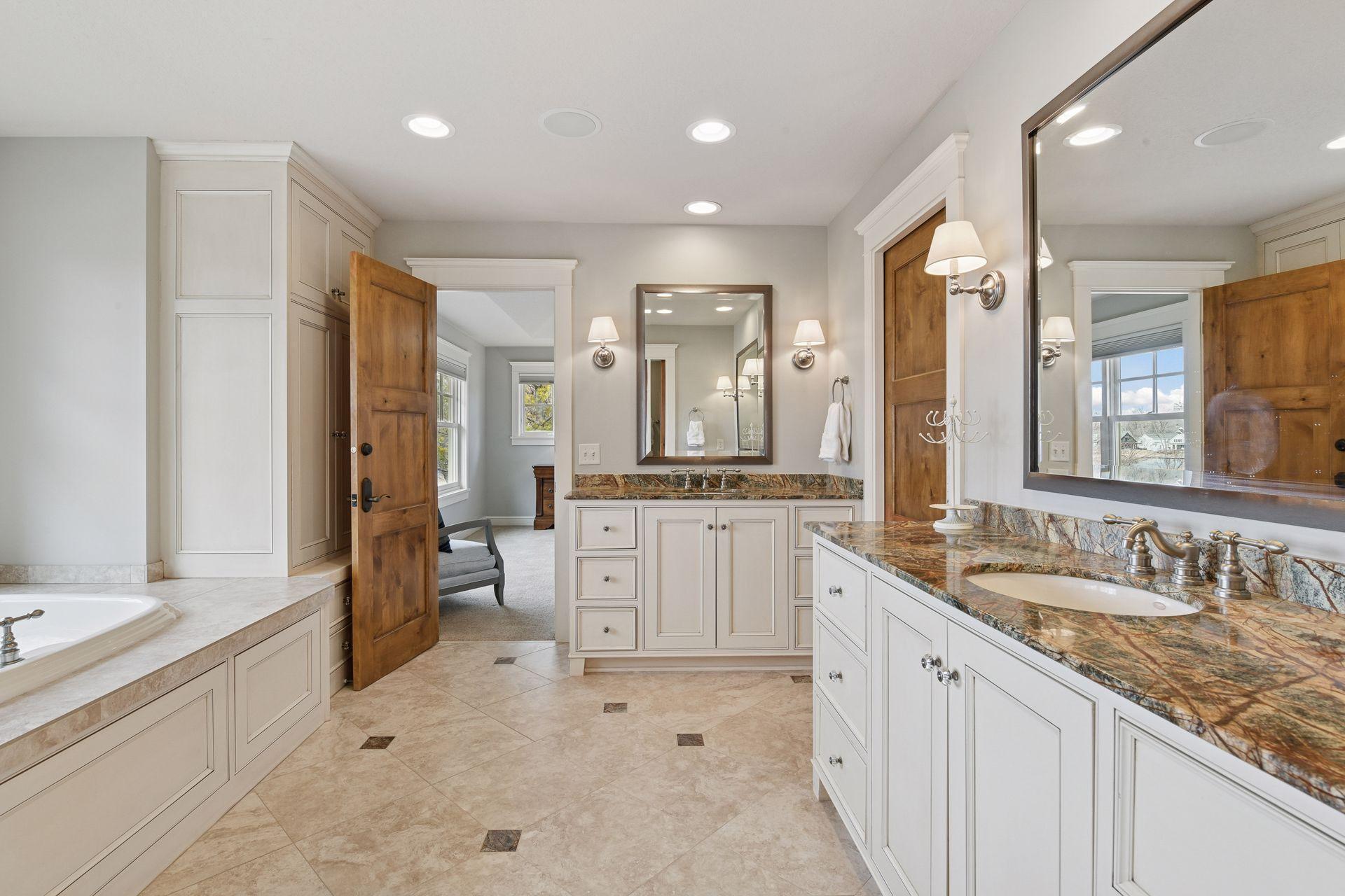 6470 Tanagers Point