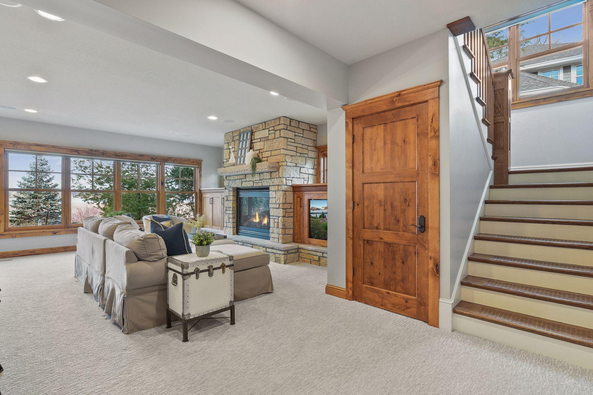 6470 Tanagers Point