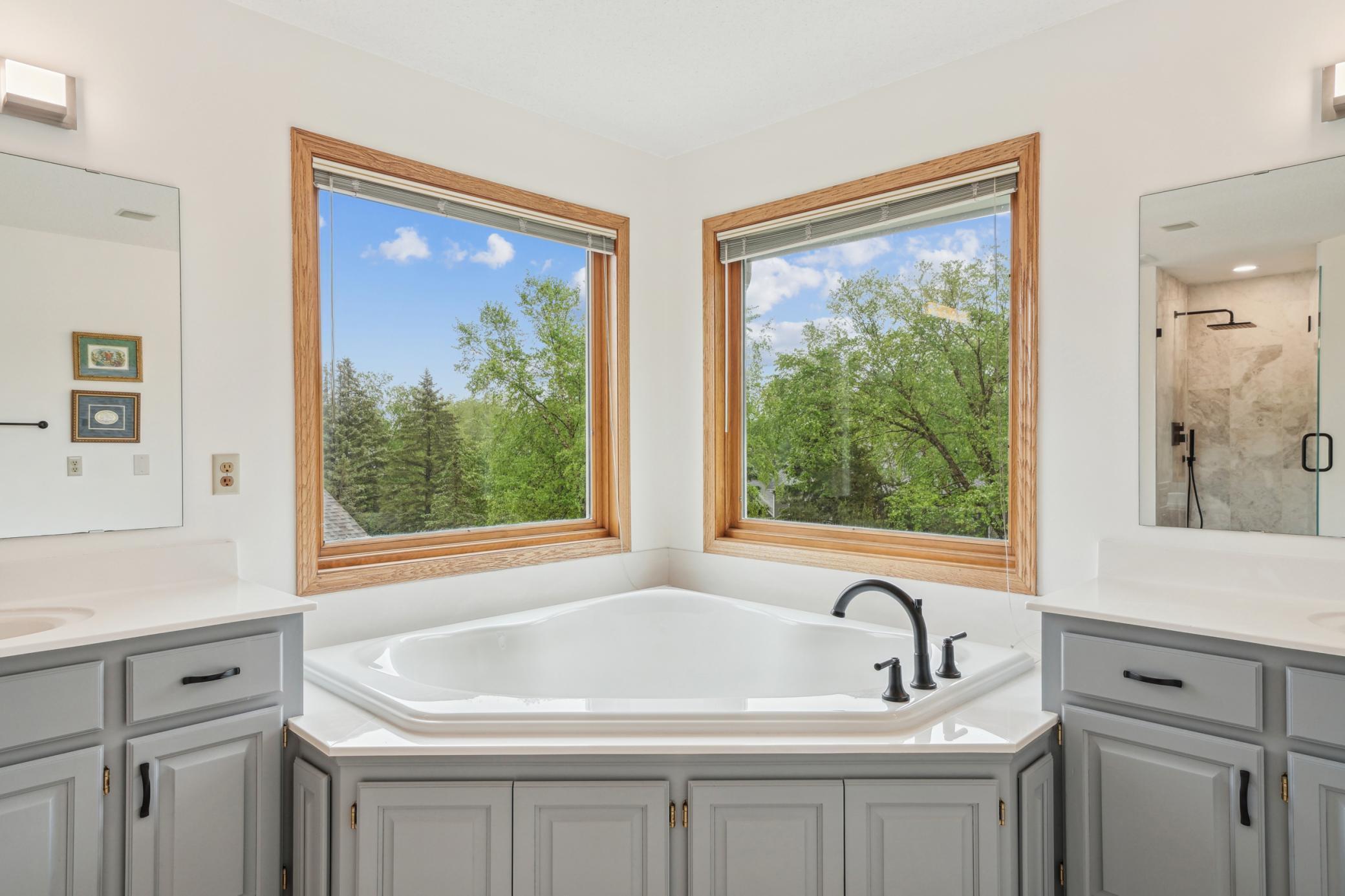 8043 Spruce Trail