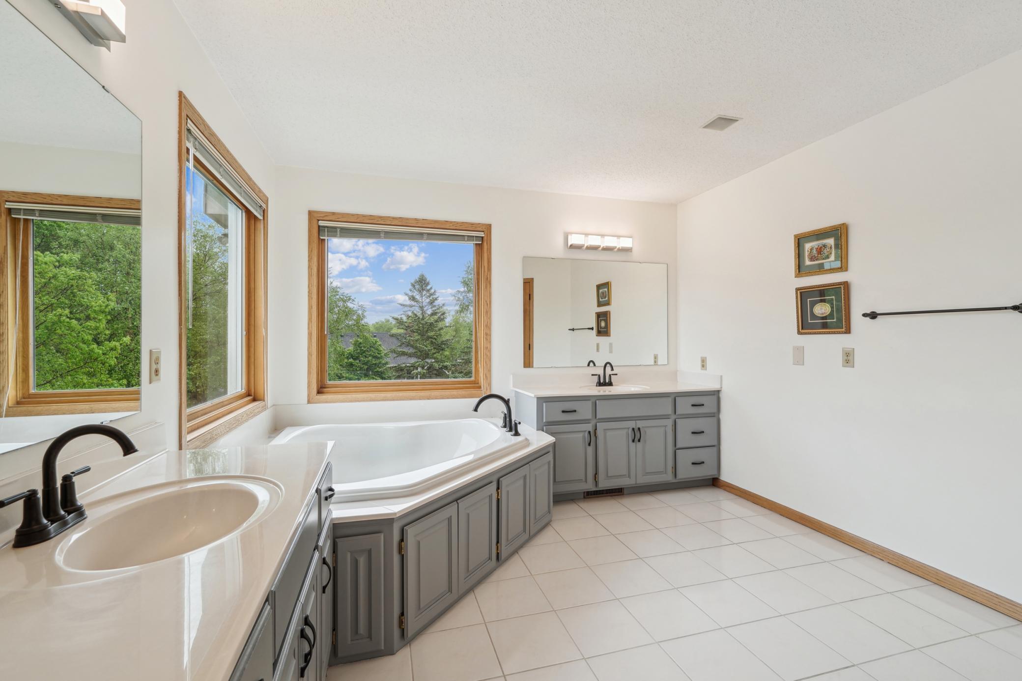8043 Spruce Trail