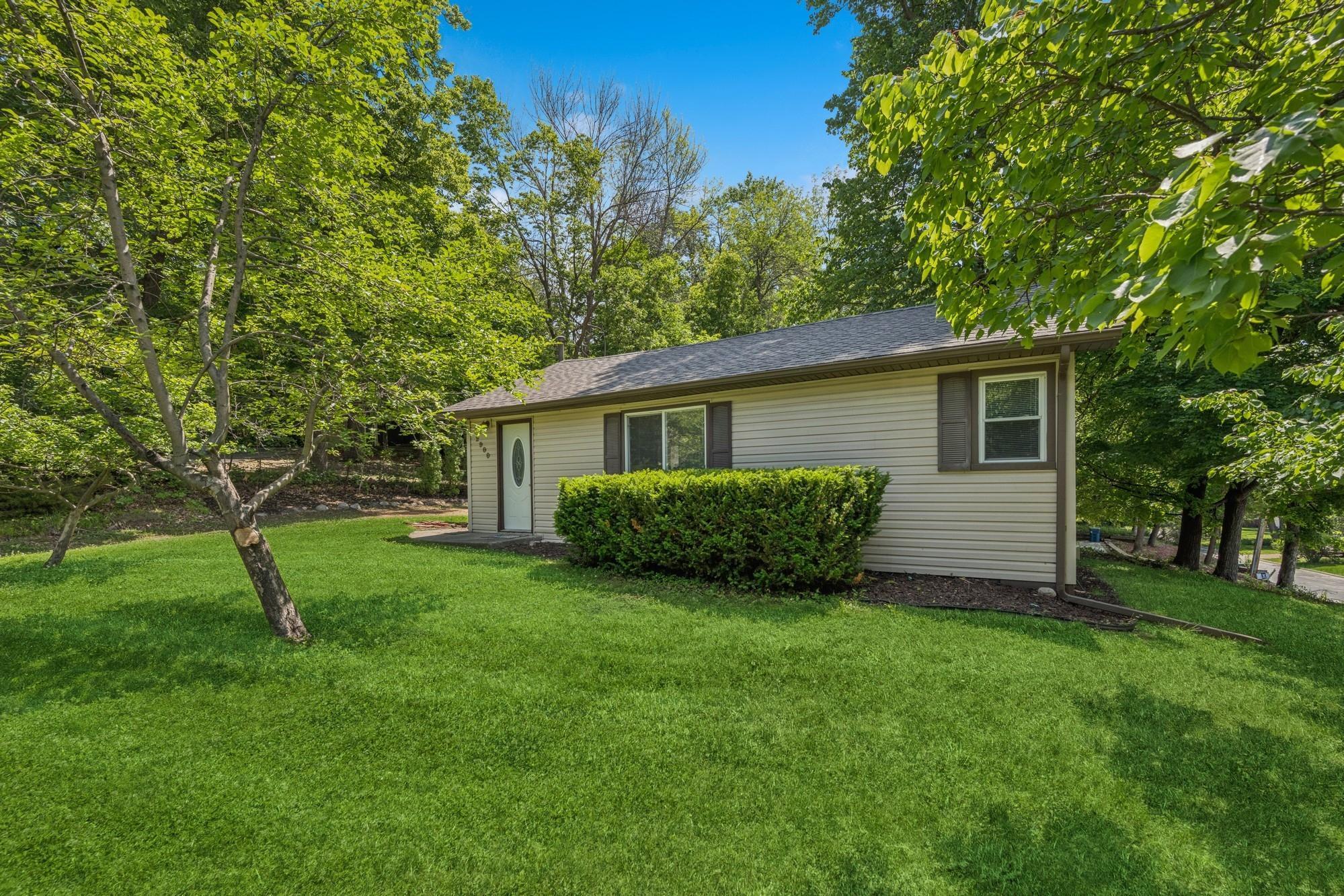 2900 Tuxedo Boulevard