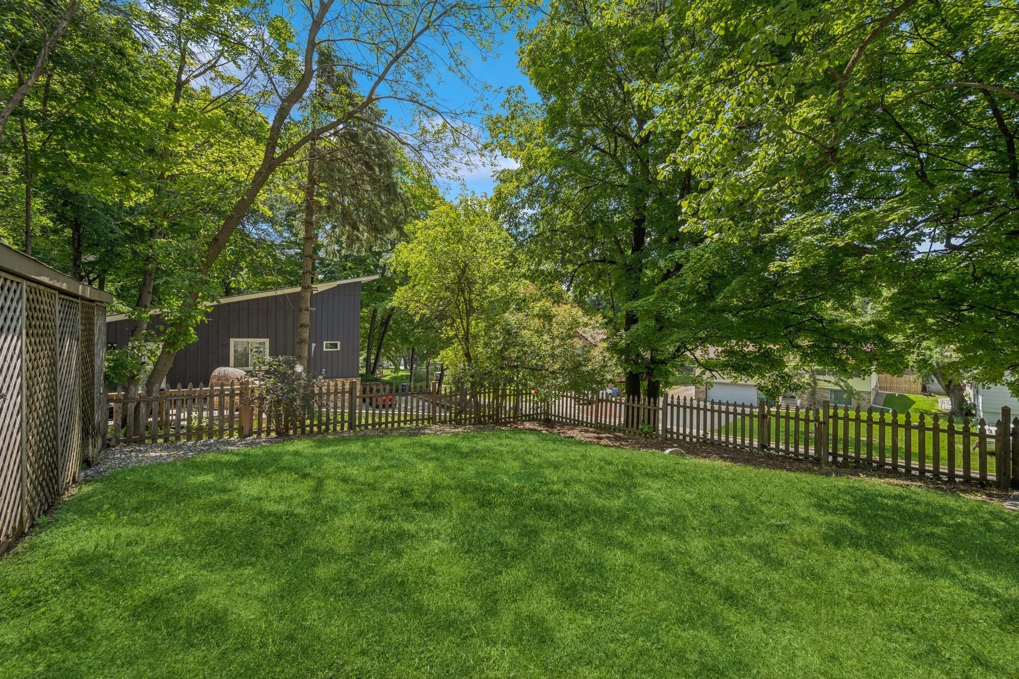 2900 Tuxedo Boulevard