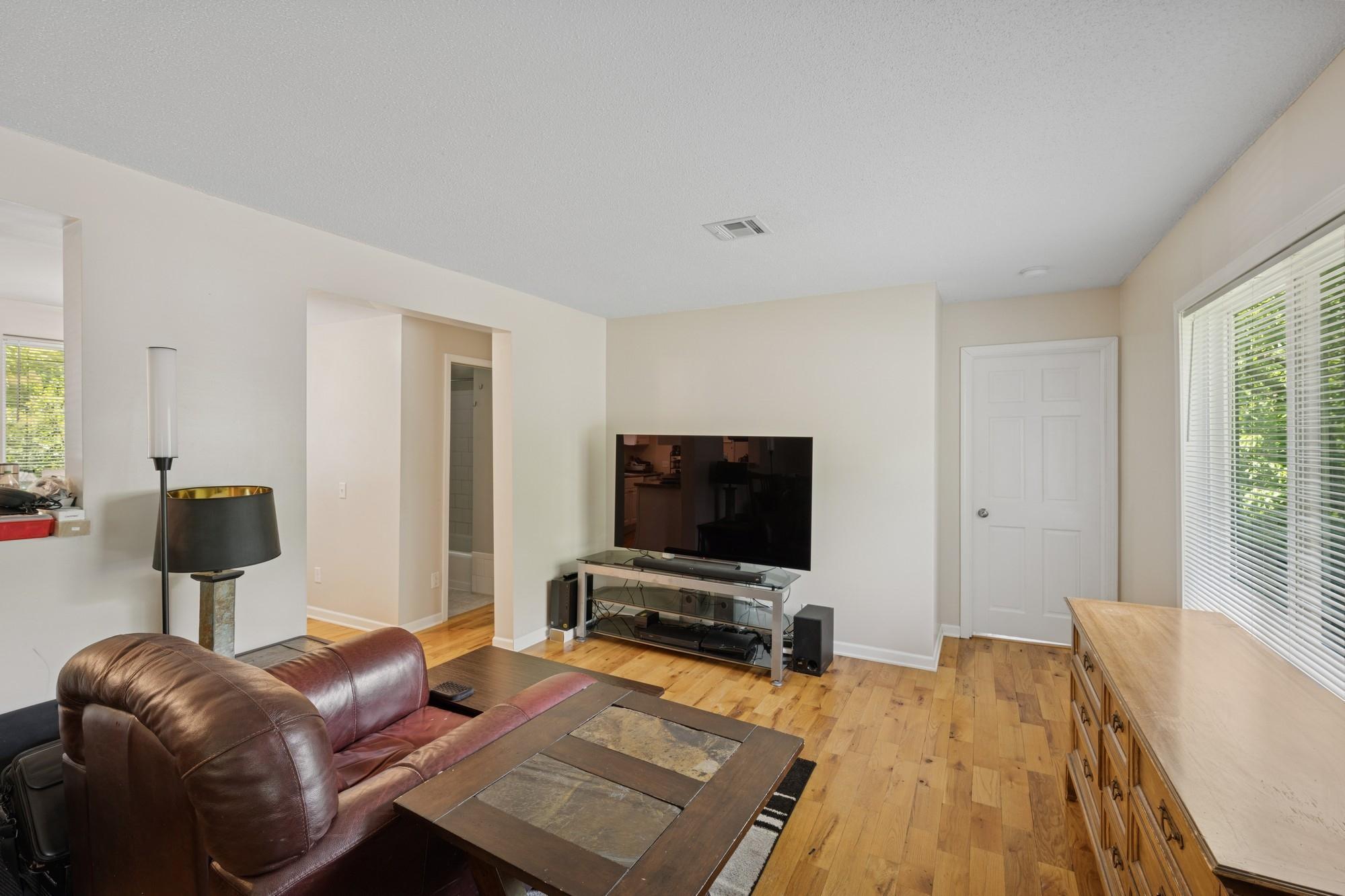 2900 Tuxedo Boulevard