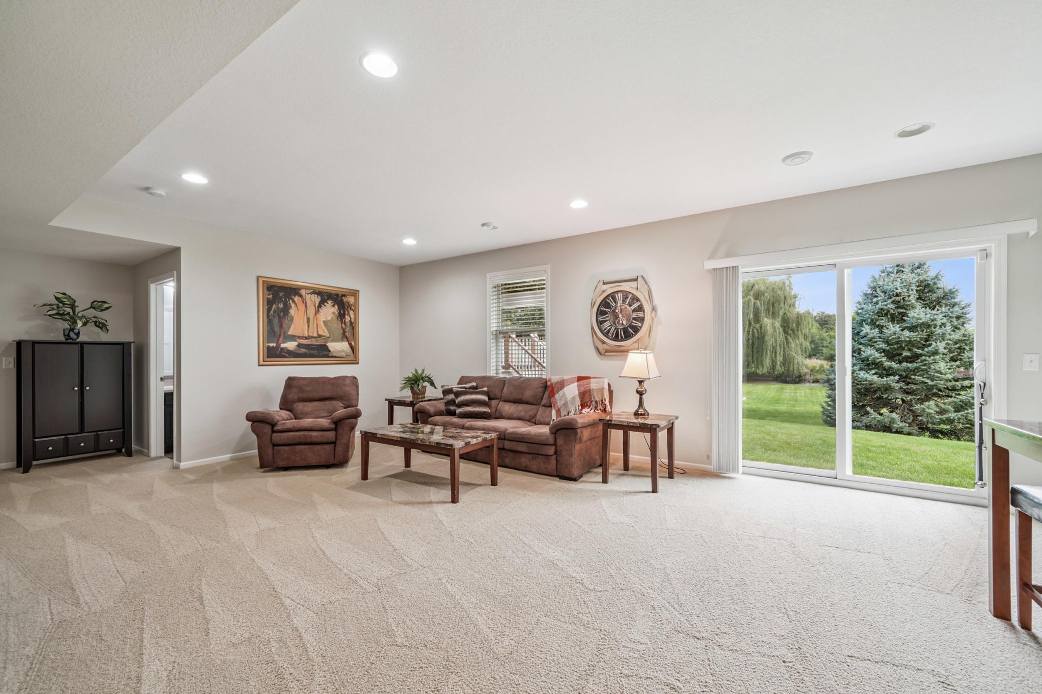 1705 Hemlock Way