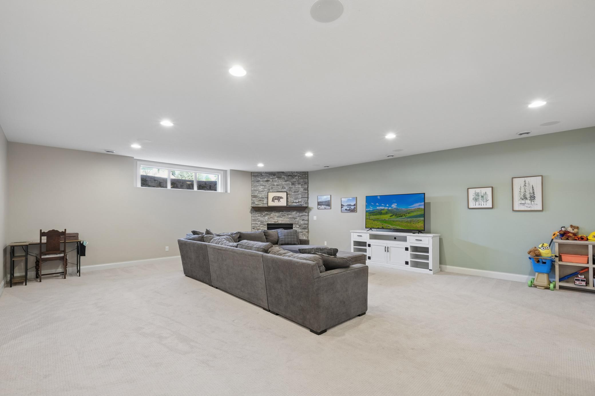 7545 Fawn Hill Road