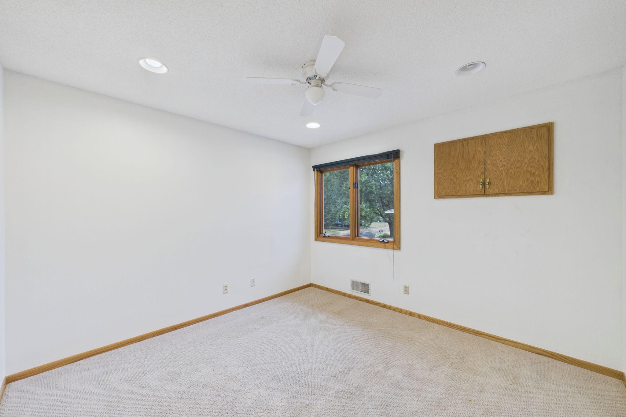 2742 Hilltop Court