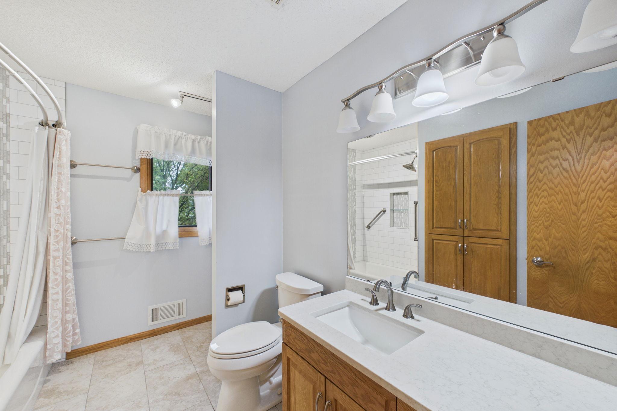 2742 Hilltop Court