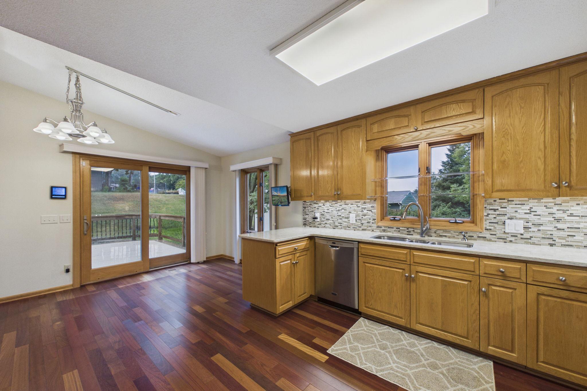 2742 Hilltop Court