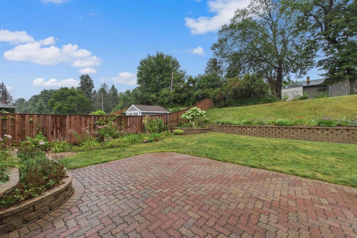 2742 Hilltop Court