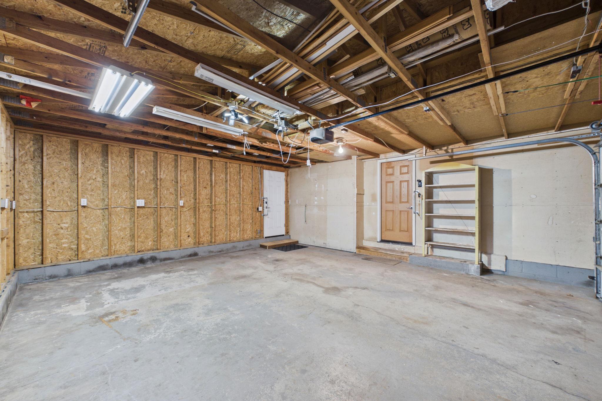 2742 Hilltop Court