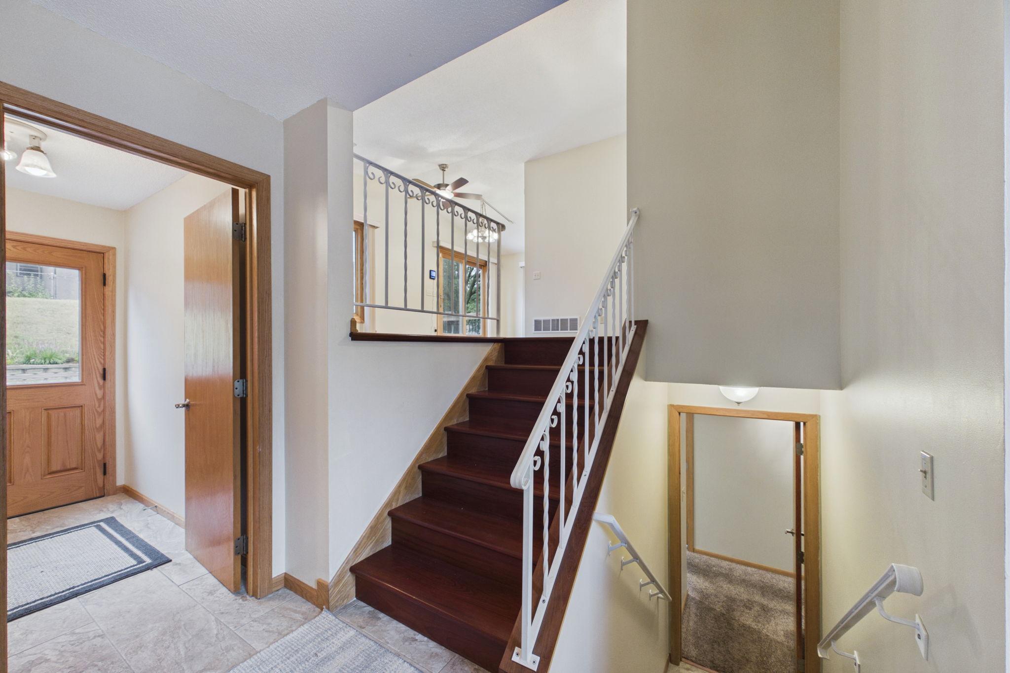 2742 Hilltop Court