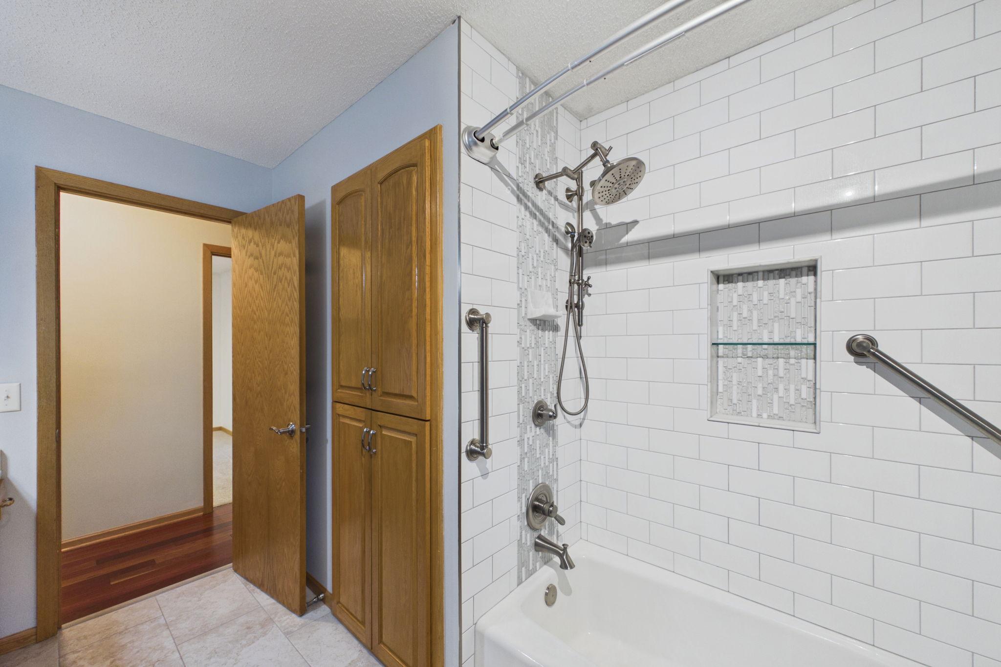 2742 Hilltop Court