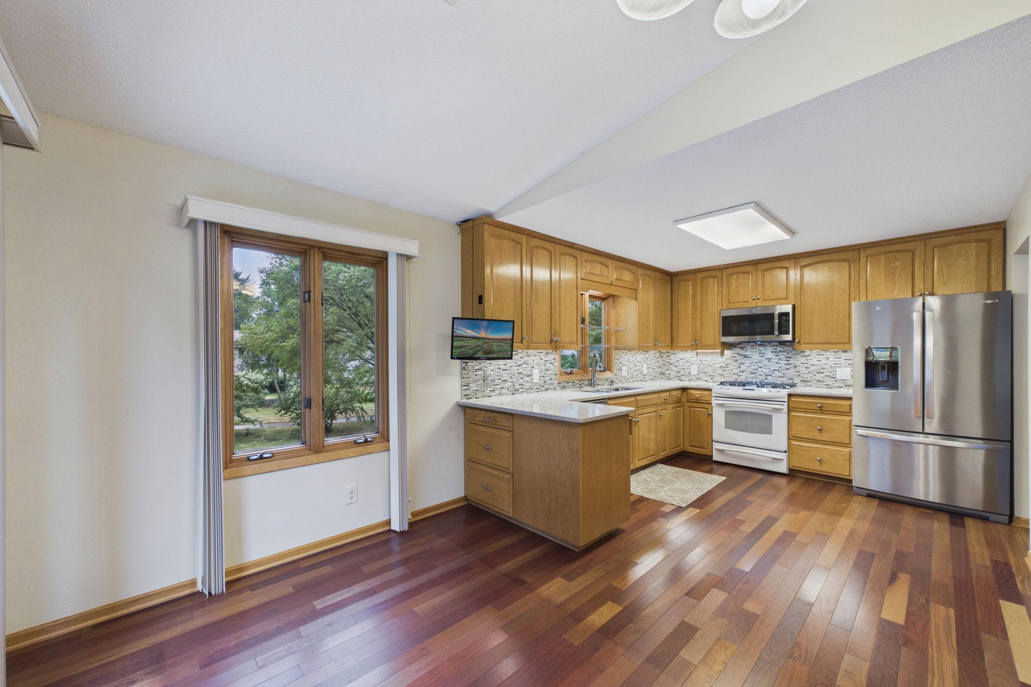 2742 Hilltop Court